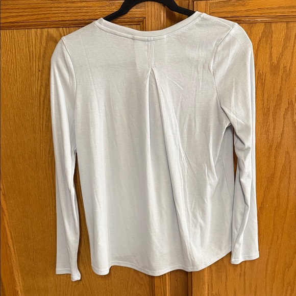 Mondetta Women's Light Gray Long-Sleeve Crewneck Tee - Picture 5 of 8